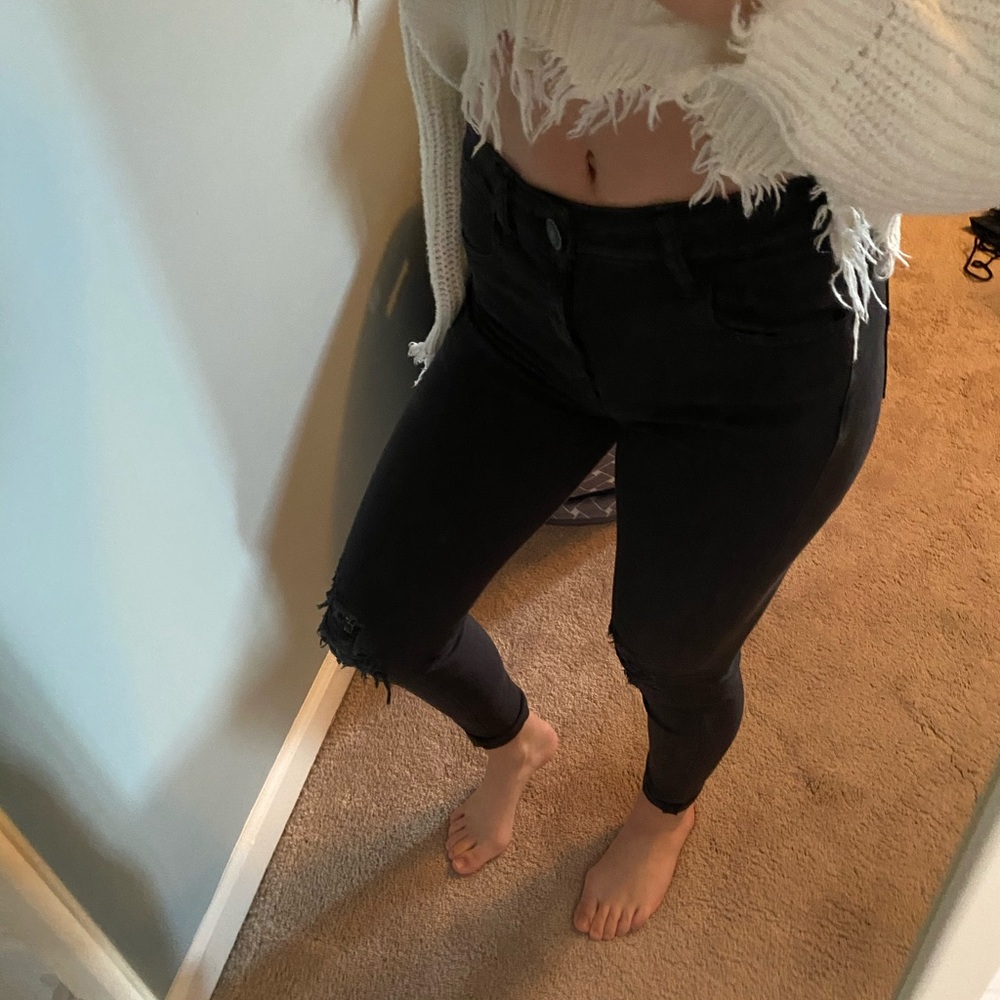 Black aeo ripped jeans